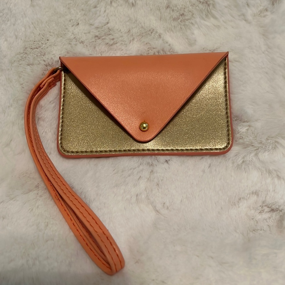 Wristlet